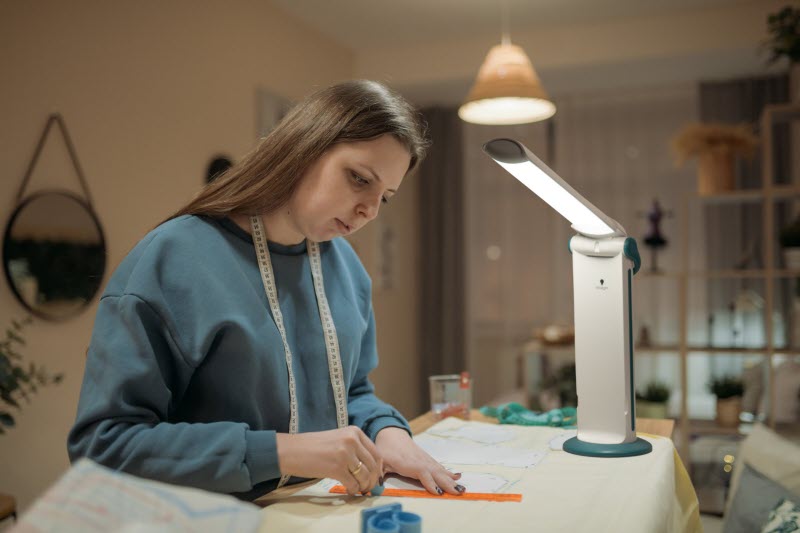 Daylight Twist 2 Go Netz + Akku LED Tageslichtleuchte (weiß/ blau)