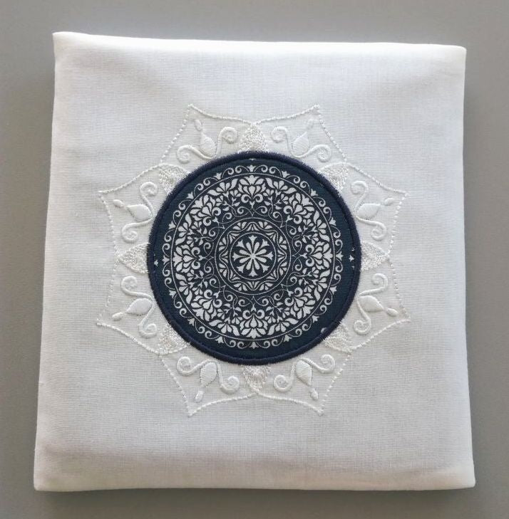 Nähwelt Flach Stickmuster USB "Mandalas" (5 Mandala-Gruppen/ je 3 Varianten)