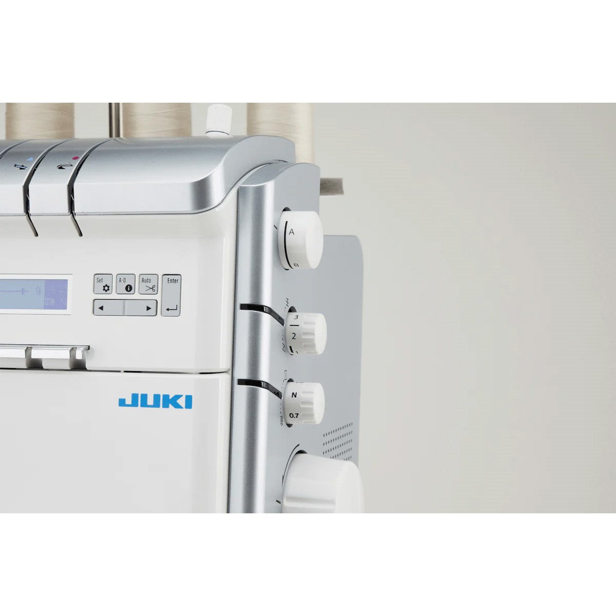 Juki MO-3500 Sumato Overlock mit Lufteinfädelung Versandrückläufer