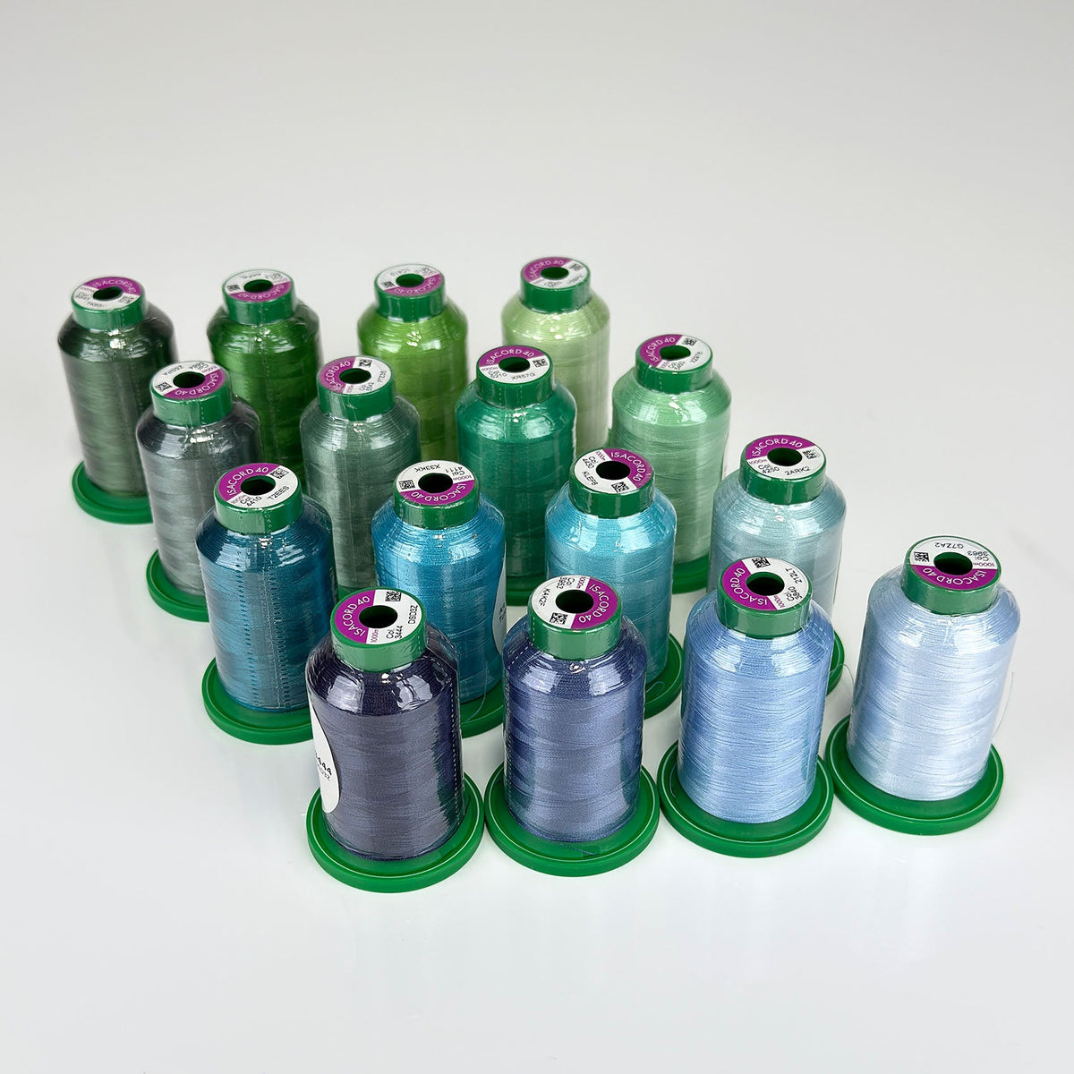 Amann Mettler Garndose Isacord (Farbe grün, blau, aqua, türkis / 1000 m / 16 Konen / Stickgarn)