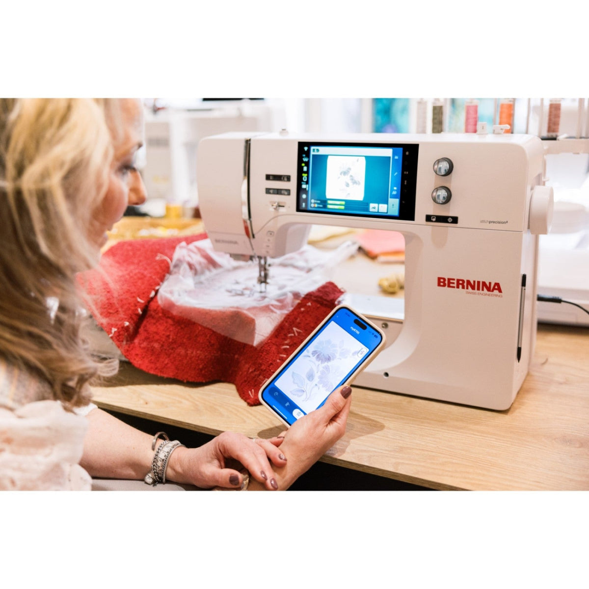 Bernina 700 PRO Stickmaschine - ohne Stickmodul