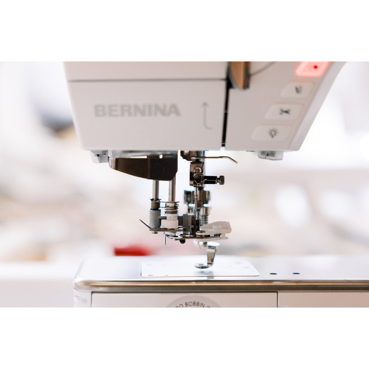 Bernina 700 PRO - mit Stickmodul