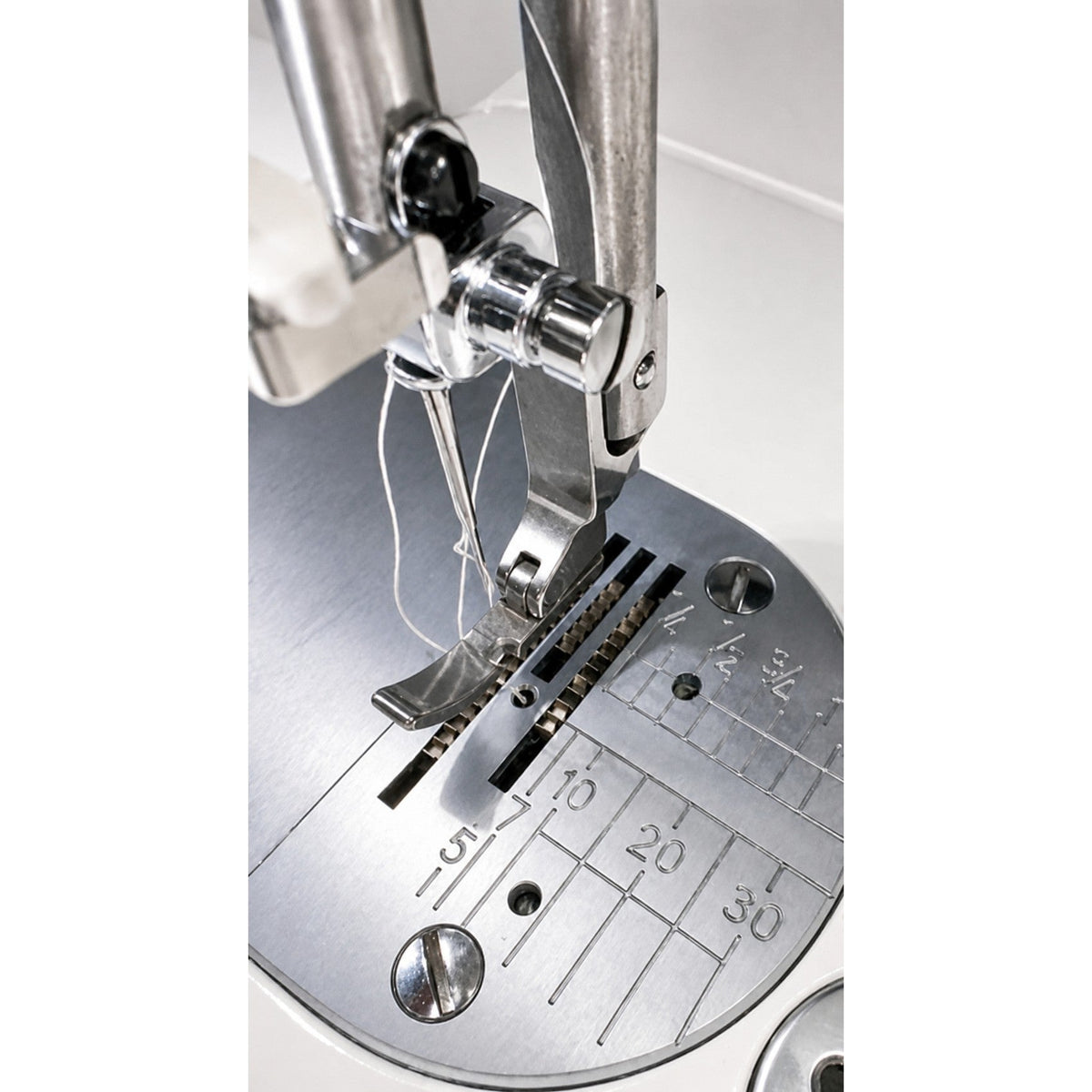 Janome Paspelfuß mit Gelenk für HD9