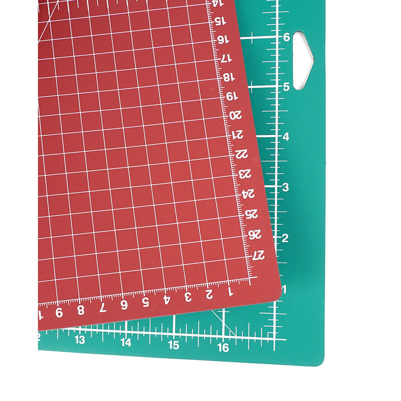 Sew Easy Schneidematte A3 grün-dunkelrot (47 x 30,4 cm/Skalierung cm und inch)