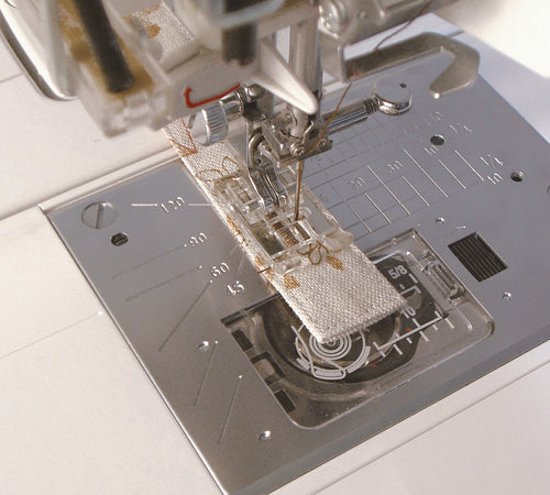 Janome Knopflochfuß B Kunststoff (9 mm)