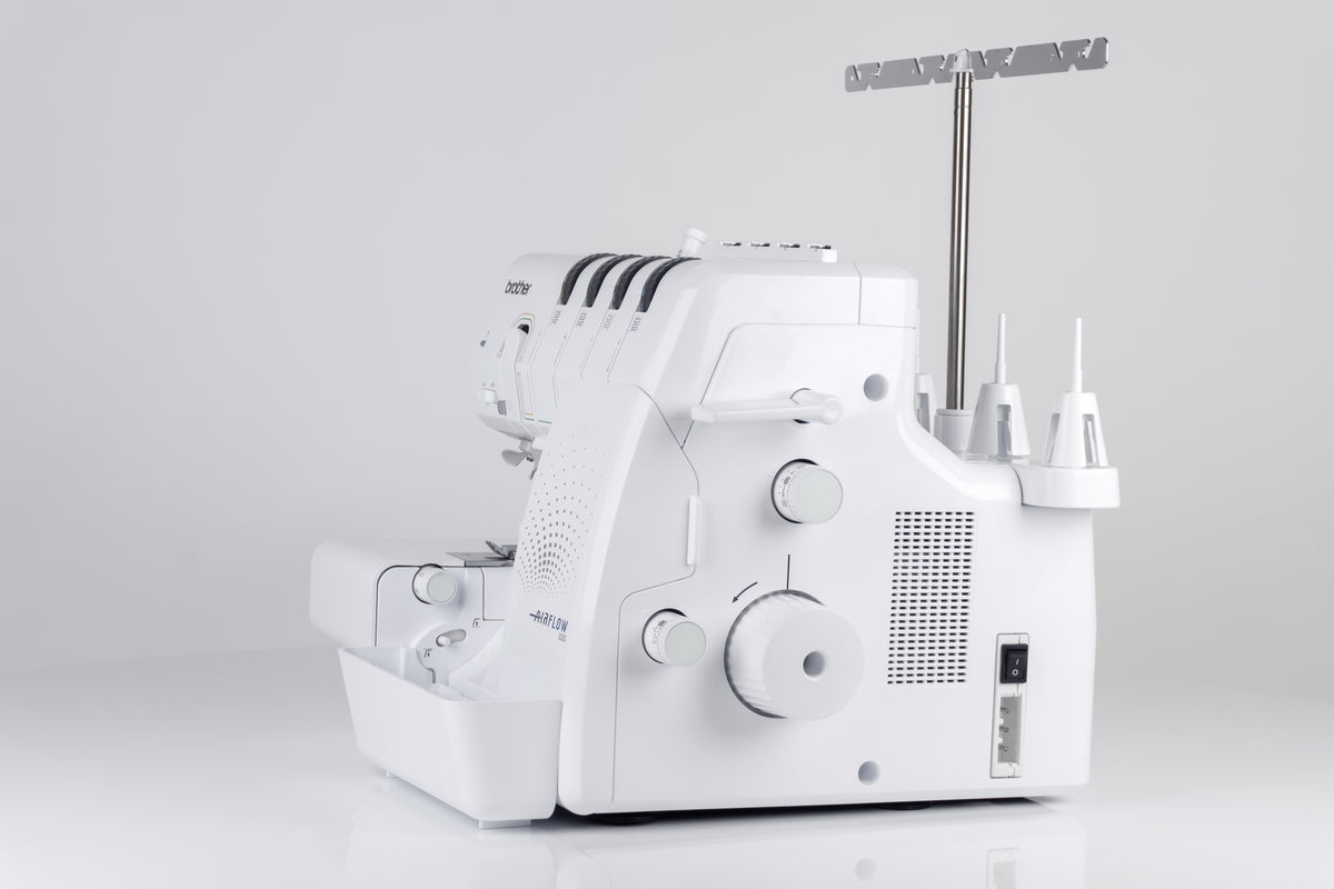 Brother AIRFLOW 3000 - 4 Faden Overlock mit Lufteinfädelung