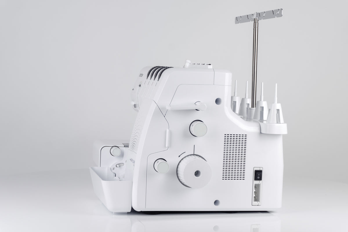Brother AIRFLOW 3000 - 4 Faden Overlock mit Lufteinfädelung