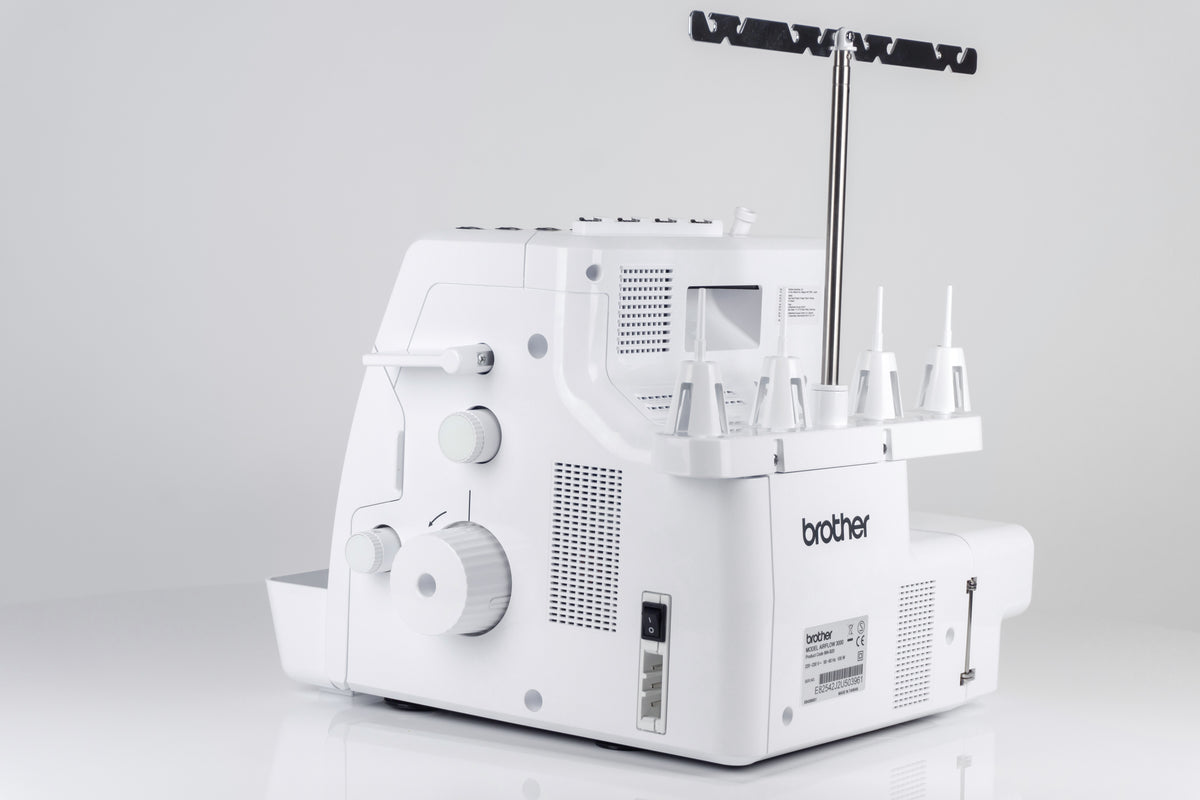 Brother AIRFLOW 3000 - 4 Faden Overlock mit Lufteinfädelung