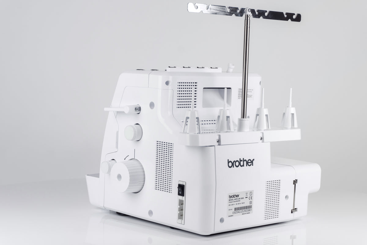 Brother AIRFLOW 3000 - 4 Faden Overlock mit Lufteinfädelung