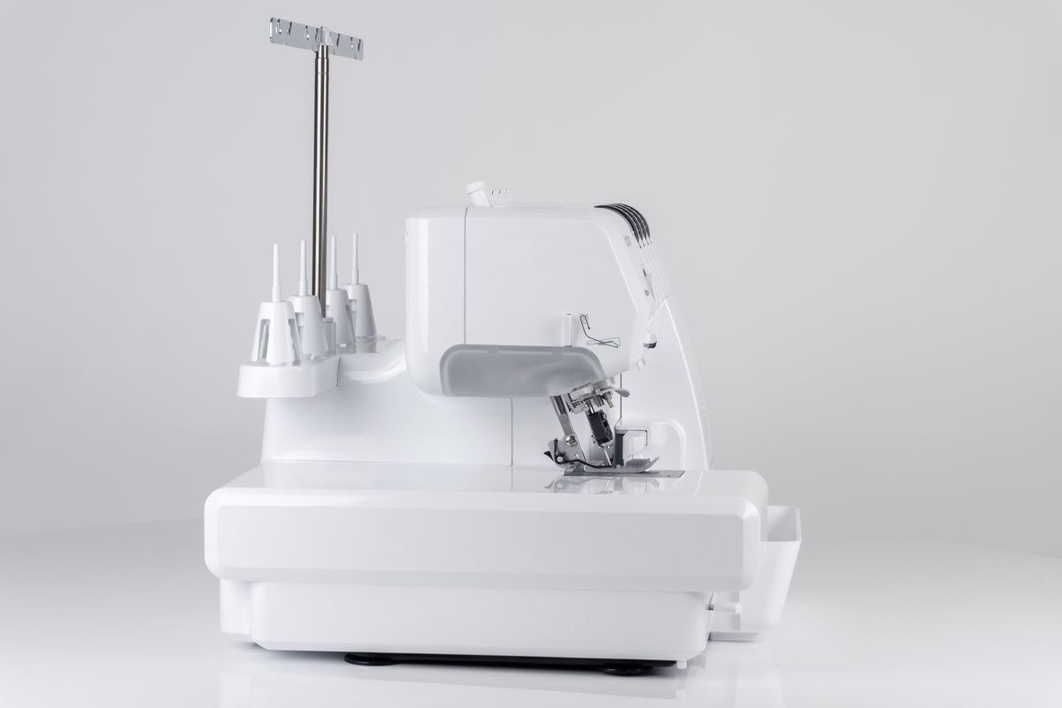 Brother AIRFLOW 3000 - 4 Faden Overlock mit Lufteinfädelung