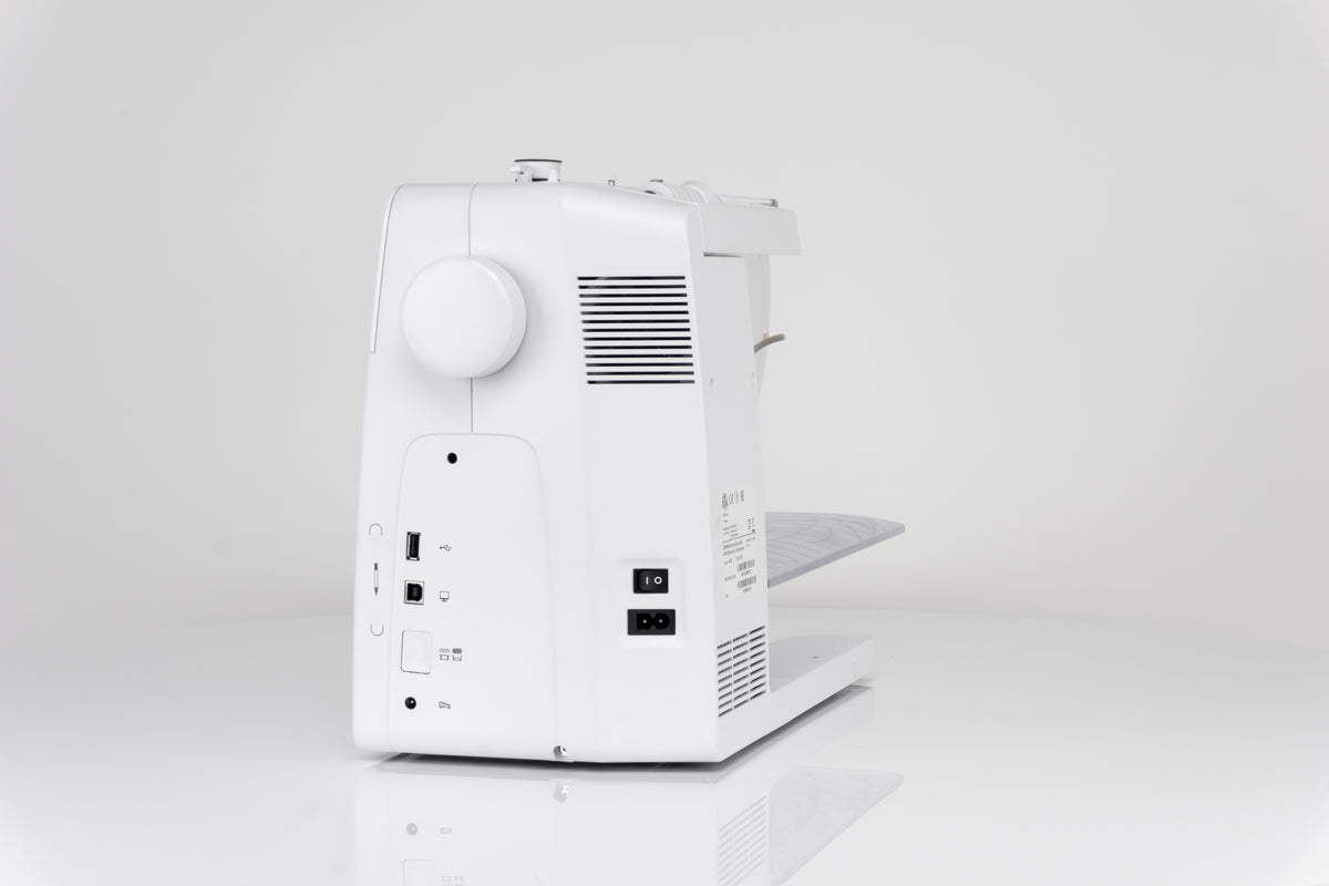 Bernina 435 Computer Nähmaschine mit Vollschaftfüßchen