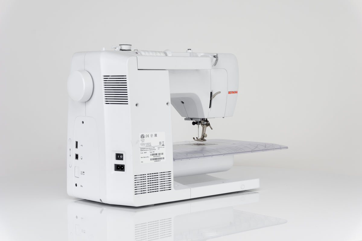 Bernina 435 Computer Nähmaschine mit Vollschaftfüßchen
