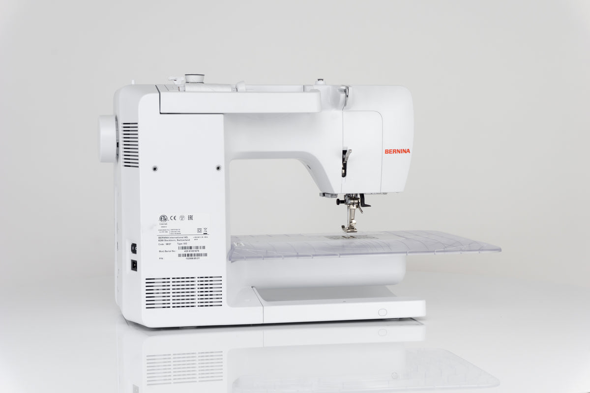 Bernina 435 Computer Nähmaschine mit Vollschaftfüßchen