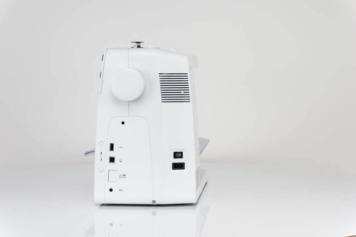 Bernina 475 QE Näh-und Quiltmaschine mit Vollschaftfüßchen