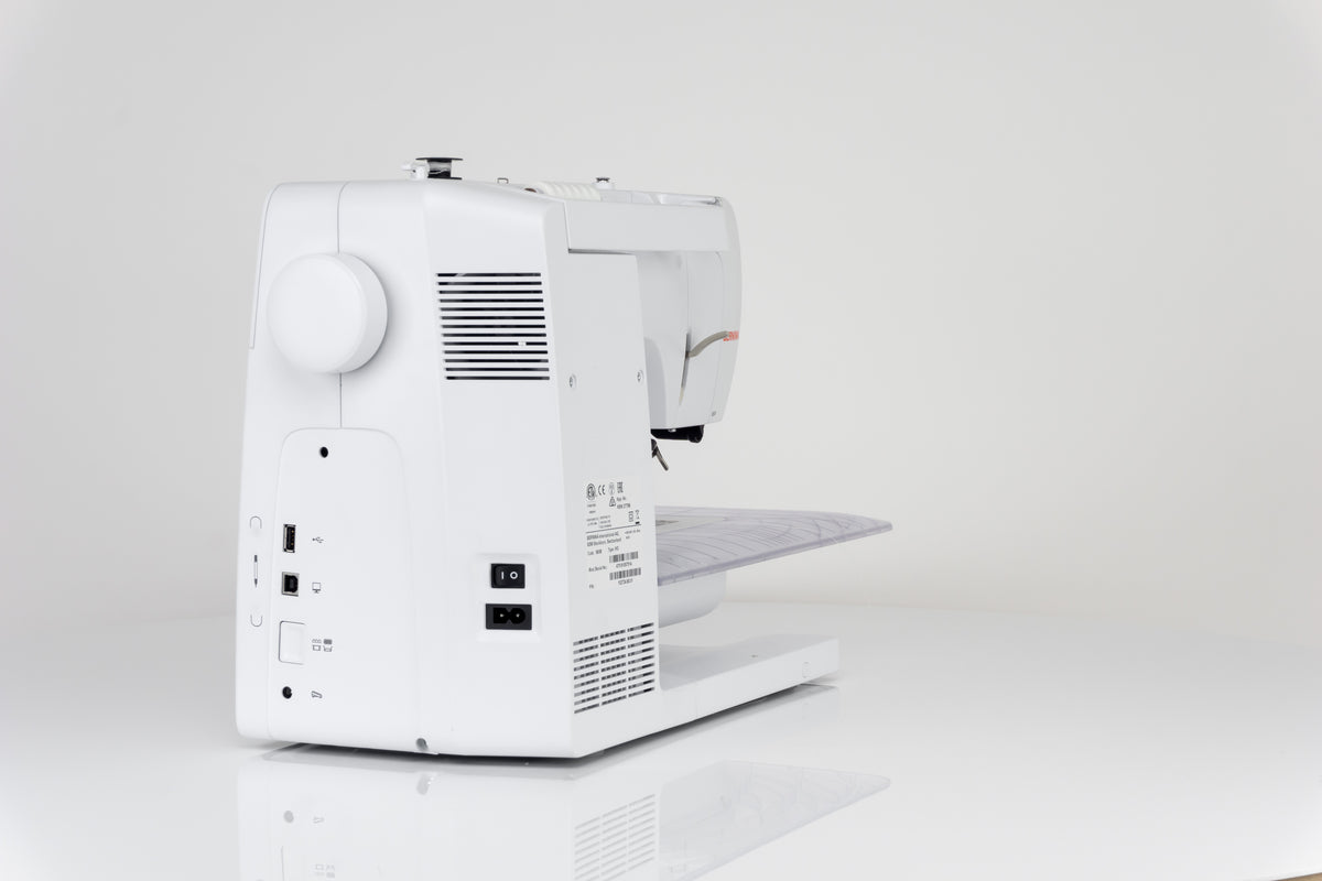 Bernina 475 QE Näh-und Quiltmaschine mit Vollschaftfüßchen