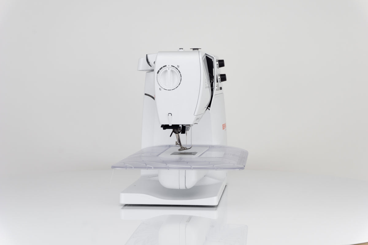 Bernina 475 QE Näh-und Quiltmaschine mit Vollschaftfüßchen