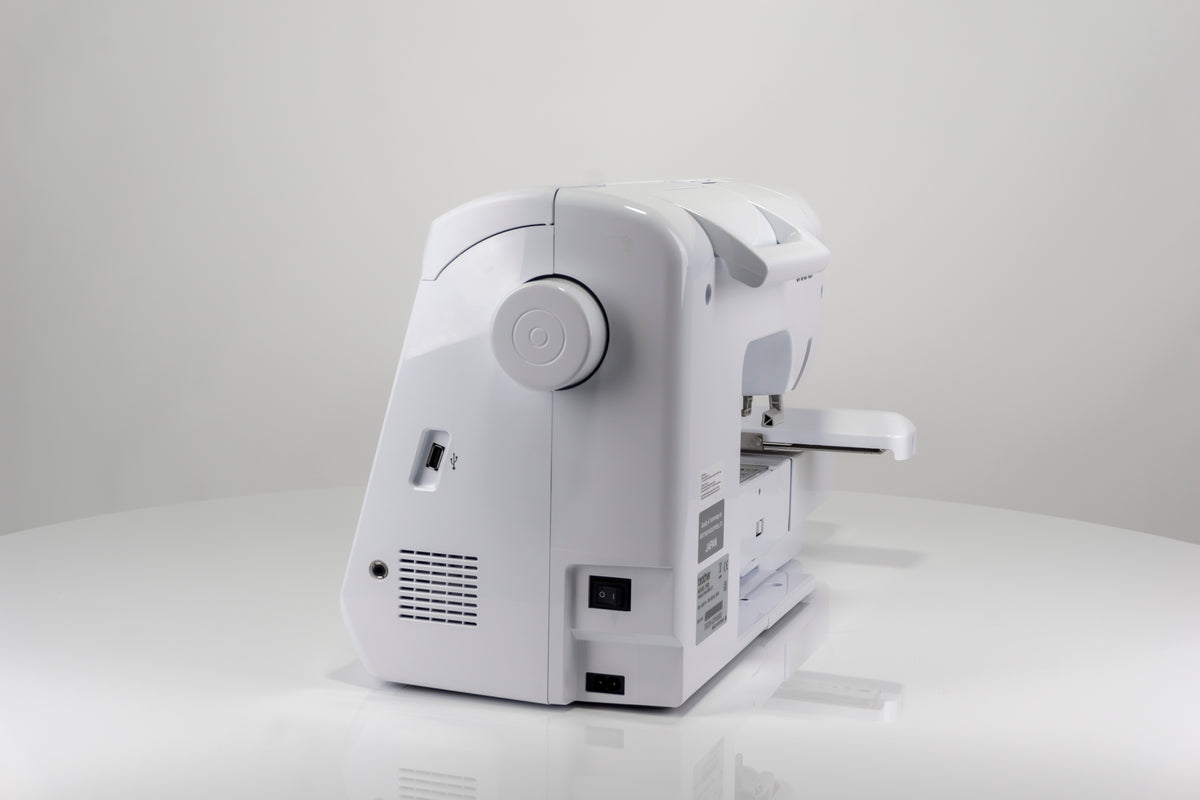 Brother Innov-is F580 Näh-, Stick- und Quiltmaschine