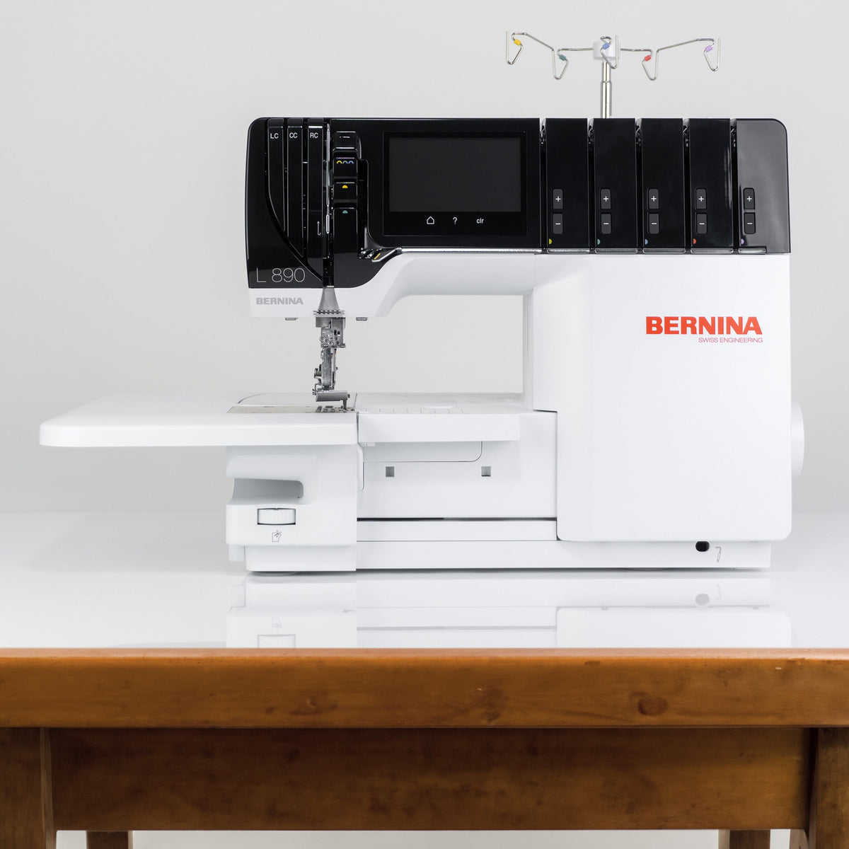 Bernina L 890 Overlock / Coverstitch-Combo Versandrückläufer