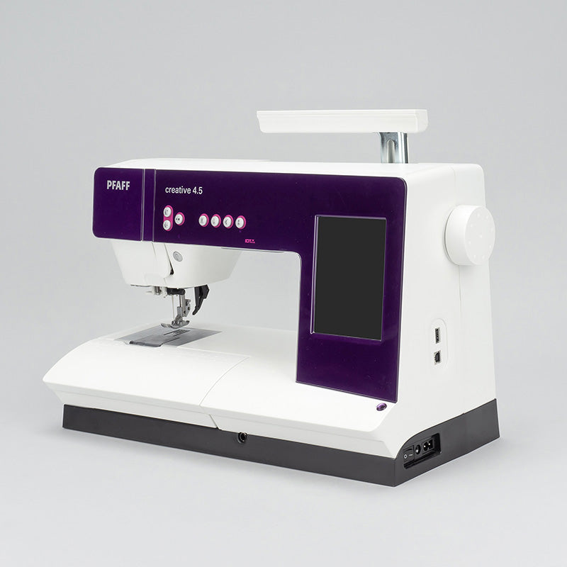 Pfaff creative 4.5 inkl. Standard-Stickmodul Gebrauchtmodell