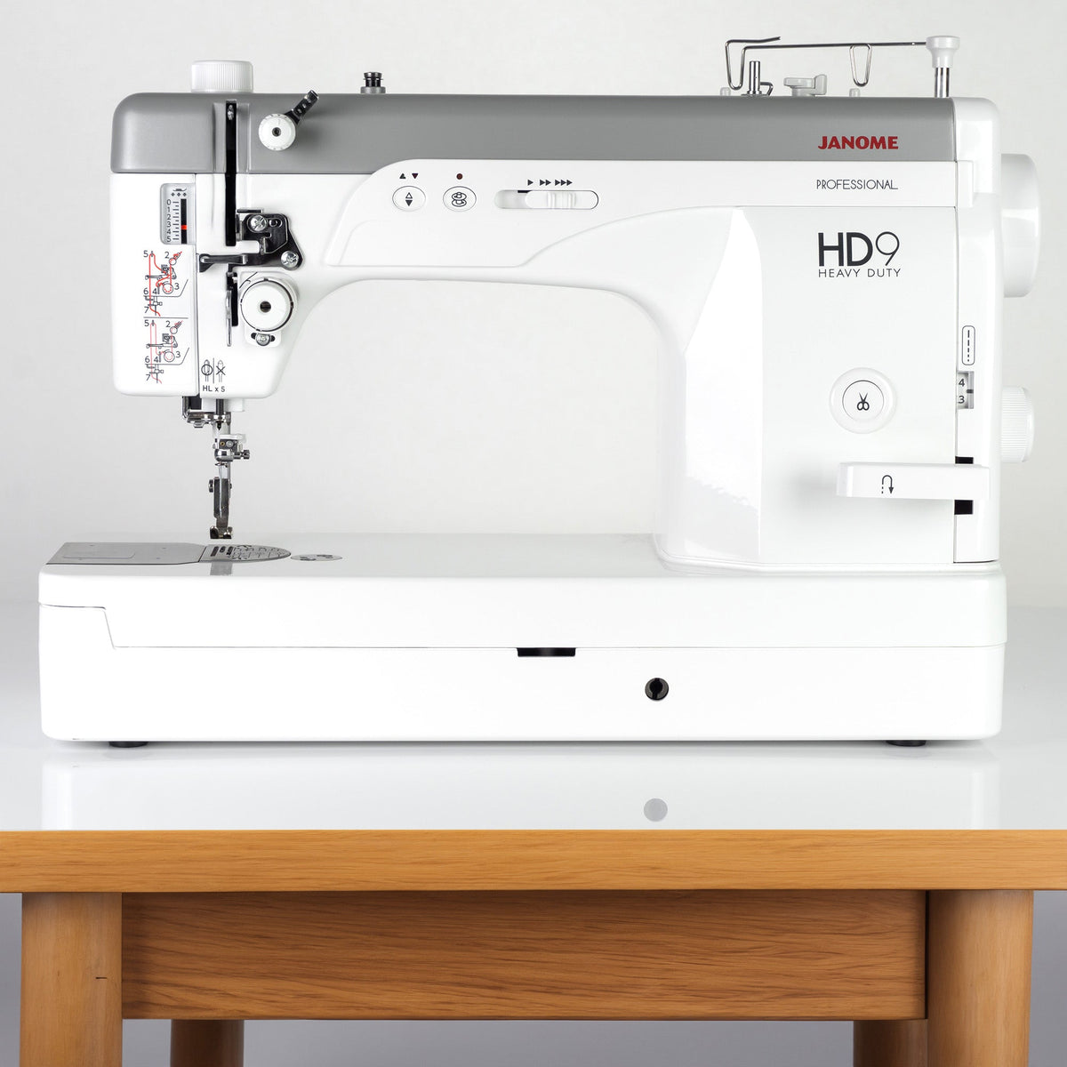 Janome HD9 V2 Schnellnäher Gebrauchtmodell