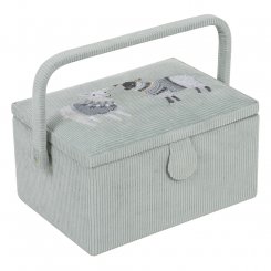 Nähkorb/Nähkästchen "Schafe mit Pulli" (bestickt / Größe M / L 25,5 x T 18,5 x H 14,5 cm)