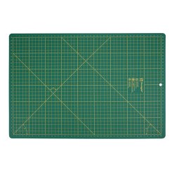 Prym Schneideunterlage (30 x 45 cm/ cm/ inch Skalierung/ grün)