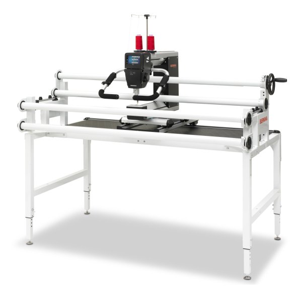 Bernina Q 16 PLUS Langarm Quiltmaschine mit Studio Frame 5-Fuß-Quiltrahmen