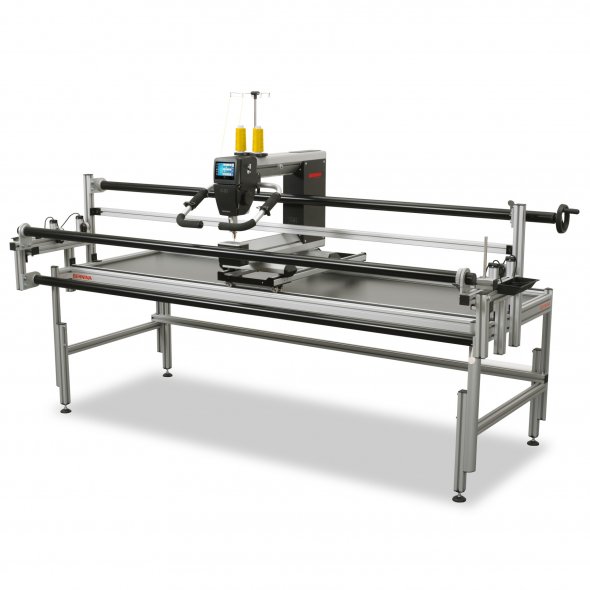 Bernina Q 24 Langarm Quiltmaschine mit Pro Small Quiltrahmen