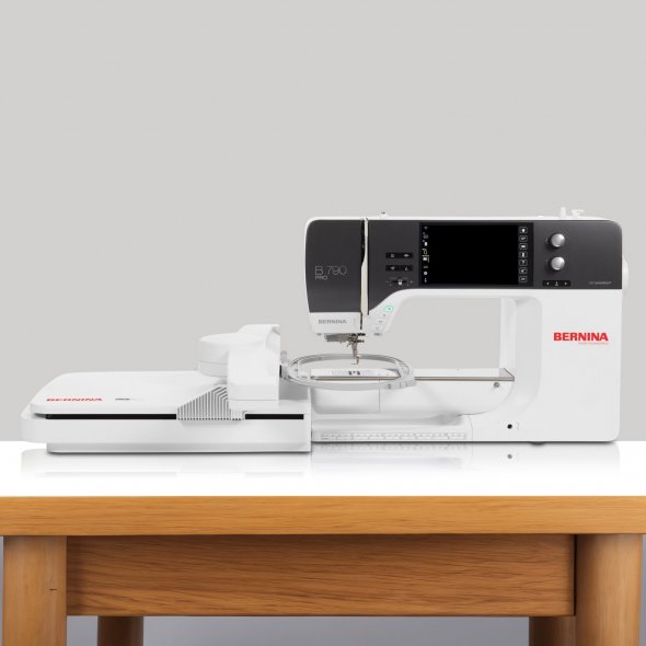 Bernina 790 PRO mit Stickmodul SDT Gebrauchtmodell
