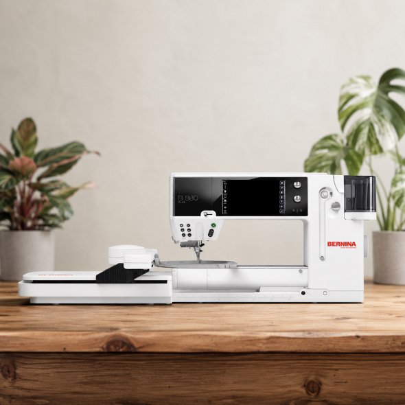Bernina 880 Plus gebrauchte Maschine inkl. Stickmodul