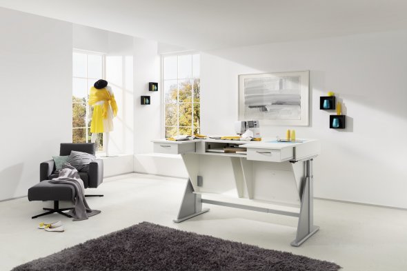 Quilt-Table twist 90° drehbar / 2 Schubladen / 44.40.80.00