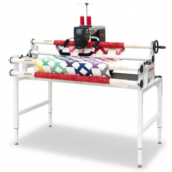 Bernina Q 16 PLUS Langarm Quiltmaschine mit Studio Frame 5-Fuß-Quiltrahmen