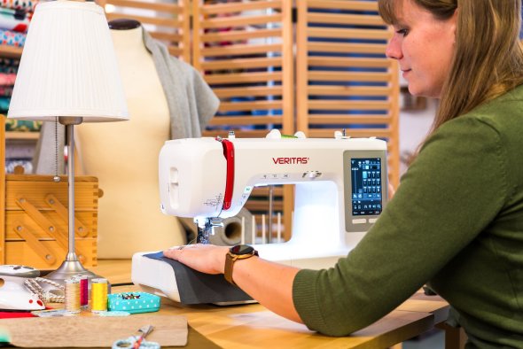 Veritas Isabelle Näh- und Stickmaschine + Bundle