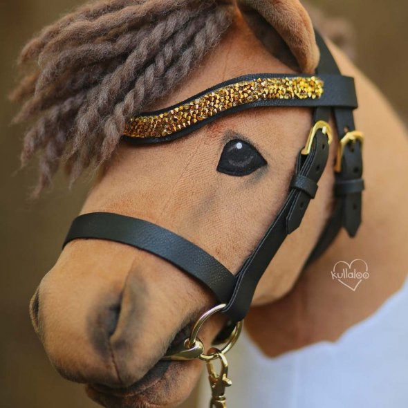 Kullaloo Hobby Horse Trense Material-Set gold mit schwarzem Leder