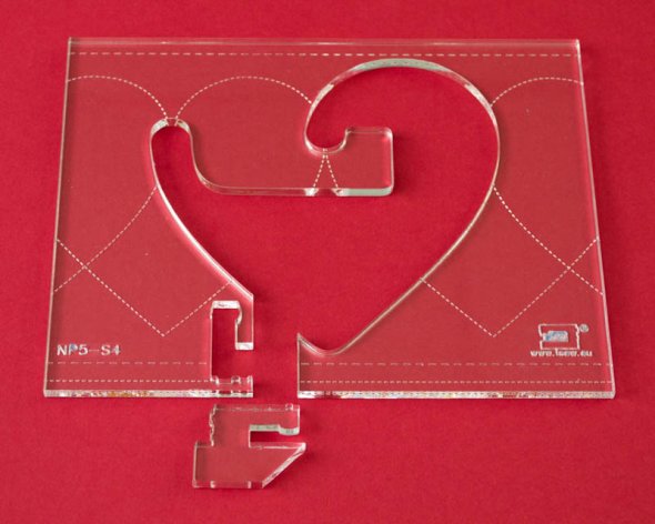 Quilt-Lineal ''Herz groß'' (Acrylglas 5 mm/ Muster 10,2x10 cm/ Lineal 14x16,2 cm)
