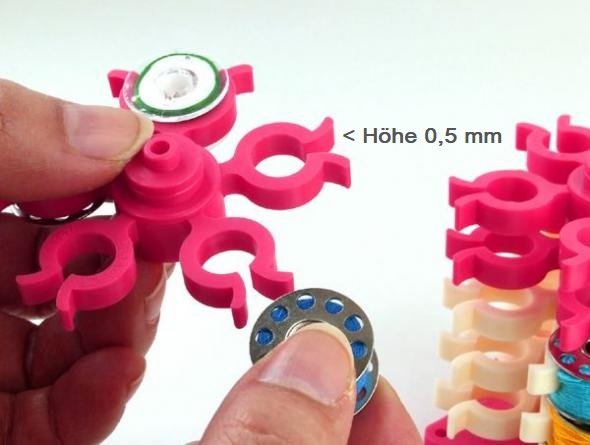 Spulenturm Spulenhalter Bobbin Tower (für 30 Spulen/ pink-türkis)