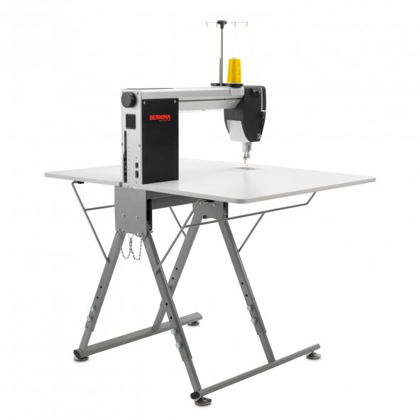 Bernina Q 20 Longarm Quiltmaschine mit Falttisch