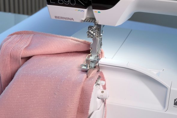 Bernina Nr. C19 Blindstichfuß universal für L 890 Overlock