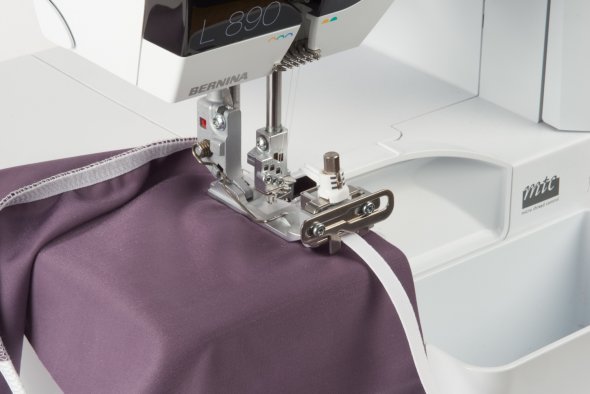 Bernina Nr. C14 Gummibandnähfuß für L 890 Overlock