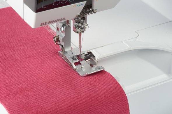 Bernina Nr. C11 Standard-Nähfuß für L 890 Overlock