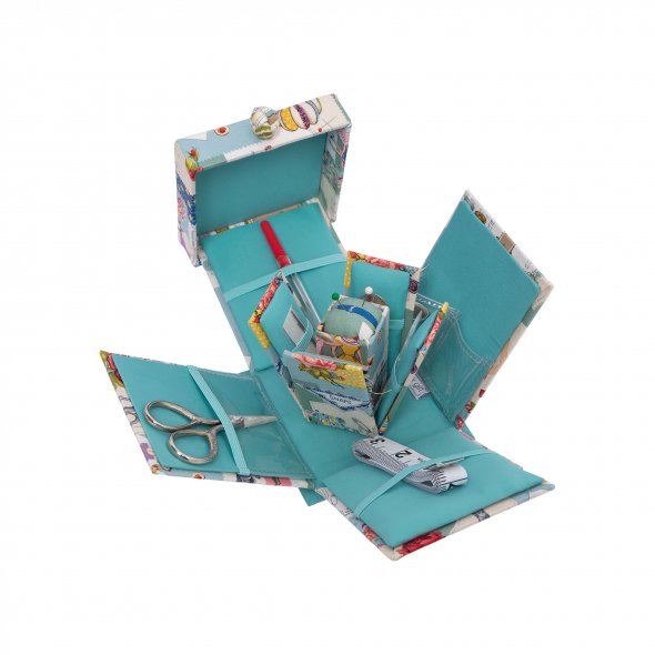 Nadelkästchen "Retro-Design" gefüllt (10,5 x 10,5 x 12,5 cm)
