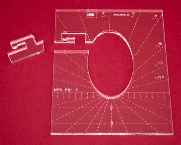 Quilt-Lineal "Ellipse klein" (Plexiglas 5 mm/Ellipse 3 x 1,5 inch/ca. 7,6 x 3,8 cm)