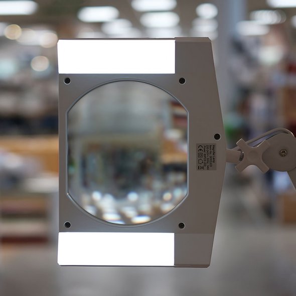 Semplix LED Lupen-Stehlampe 3D weiß (Linse 189 x 157 mm/dimmbar/Standfuß mit Rollen)