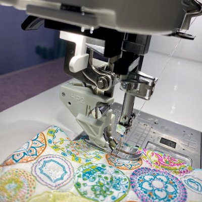 Janome professioneller Geradstichfuß HP2 (AcuFeed / für 9 mm)