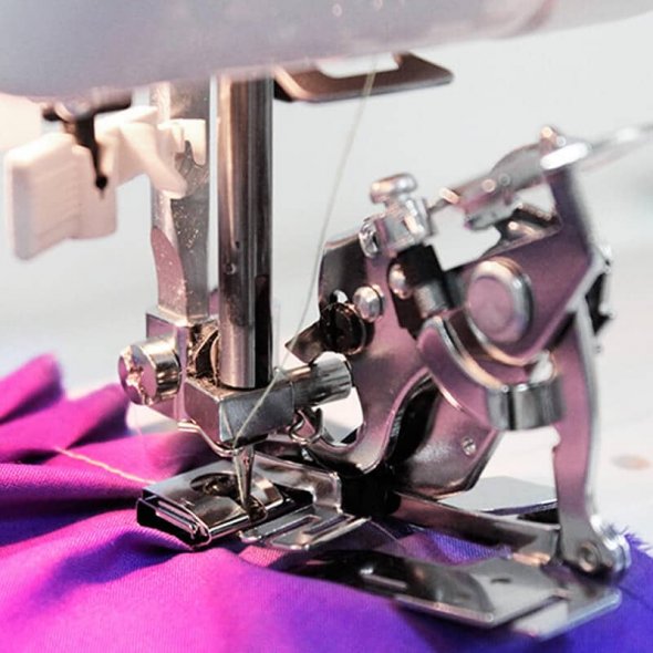 Elna Faltenleger Ruffler mit Nähfuß-Klick-System (für 7 mm Elna-Maschinen)