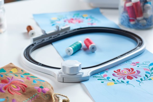 Bernina Stickrahmen Midi Hoop (265 x 165 mm) mit dem genialen Zentralverschluss