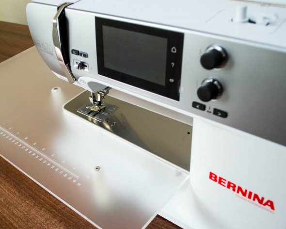 Anschiebetisch für Bernina NEUE 5er-Serie (Acryl/ 600 x 400 mm)