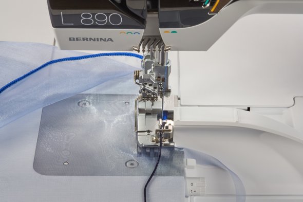 Bernina Nr. C17 Schnureinnähfuß für L 890 Overlock
