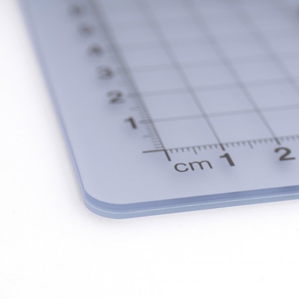 Schneidematte transparent A4 (30 x 20 cm/ Skalierung in cm einseitig)