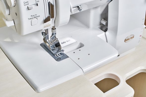 Baby Lock Overlocktisch (Gloria/ Ovation)